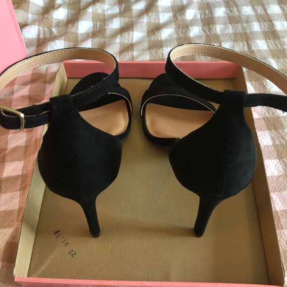 dressy heels 9.5 or 11 - Picture 2 of 6